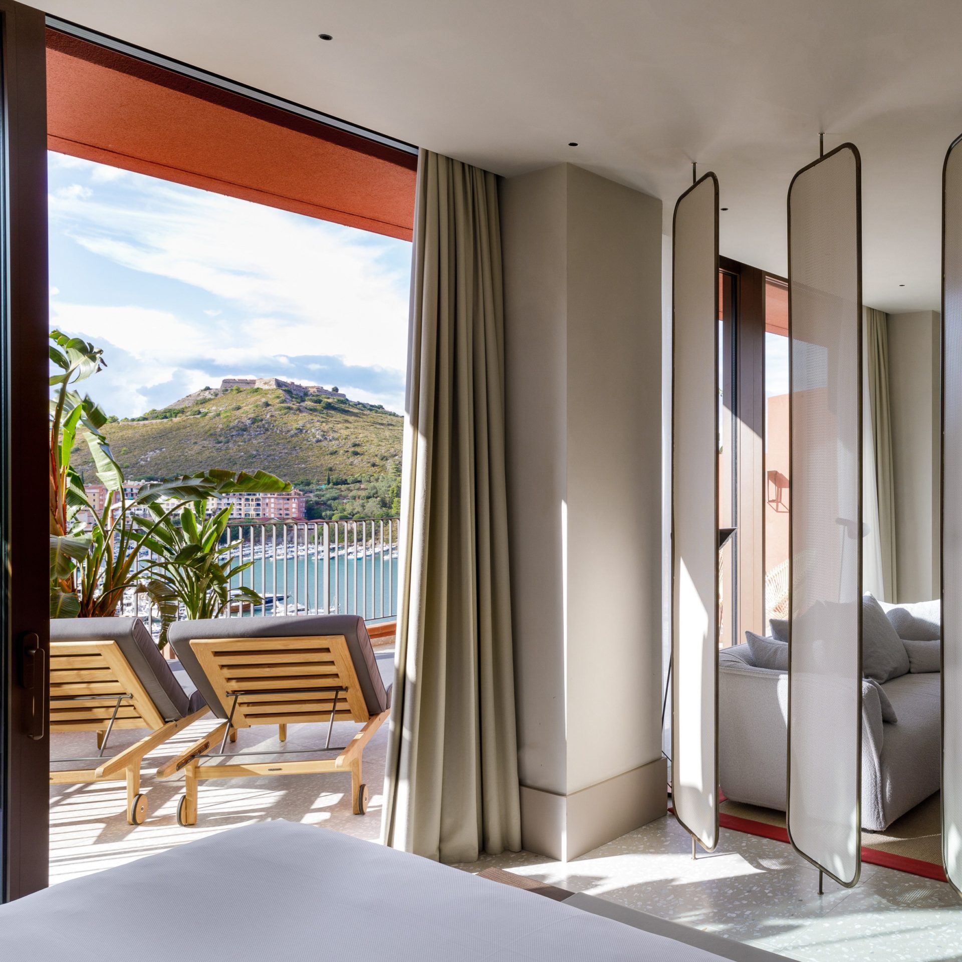 679a50a89a8727b78250cca4_Filippo Sea View Terrace Suite-Overview (2)